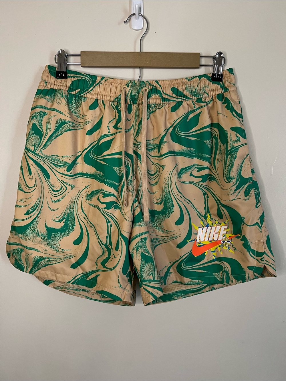Nike Swirl Lined Woven Flow Shorts Size M